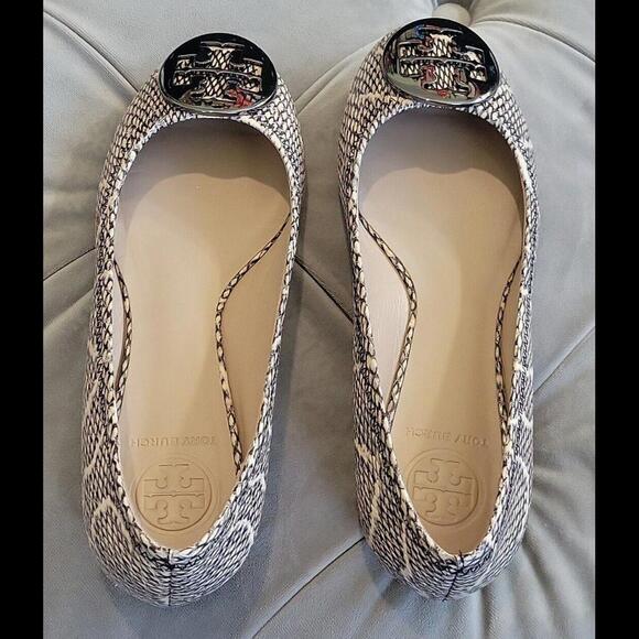 Tory Burch Reva Logo Black Pewter Cobra Ballet Flats Women Shoe 5.5 New 11158609 - Picture 5 of 14